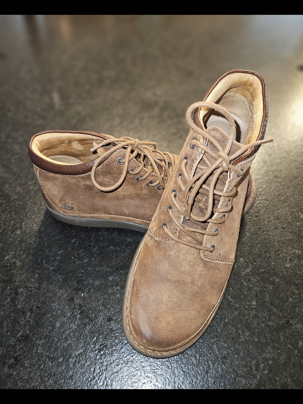 Born Men's Tan Suede Chukka Boots